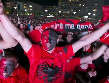 Μόλις συμφώνησαν Ελλάδα-Αλβανία για την οριοθέτηση της ΑΟΖ εμφανίστηκαν οι Τσάμηδες και απειλούν με εισβολή!